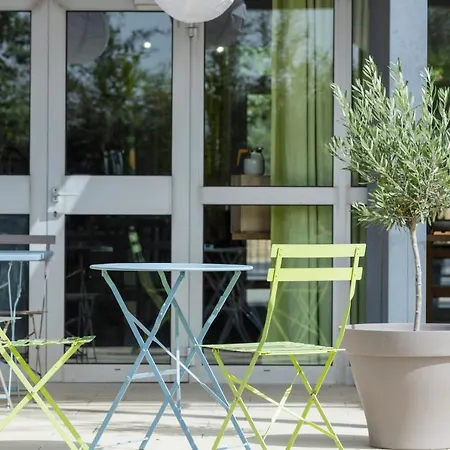 Garden & Aix En Provence - Puyricard מלון דירות אקס-אן-פרובאנס