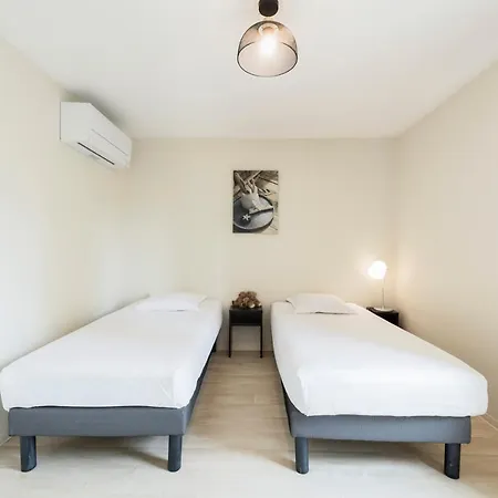 Garden & Aix En Provence - Puyricard 3*